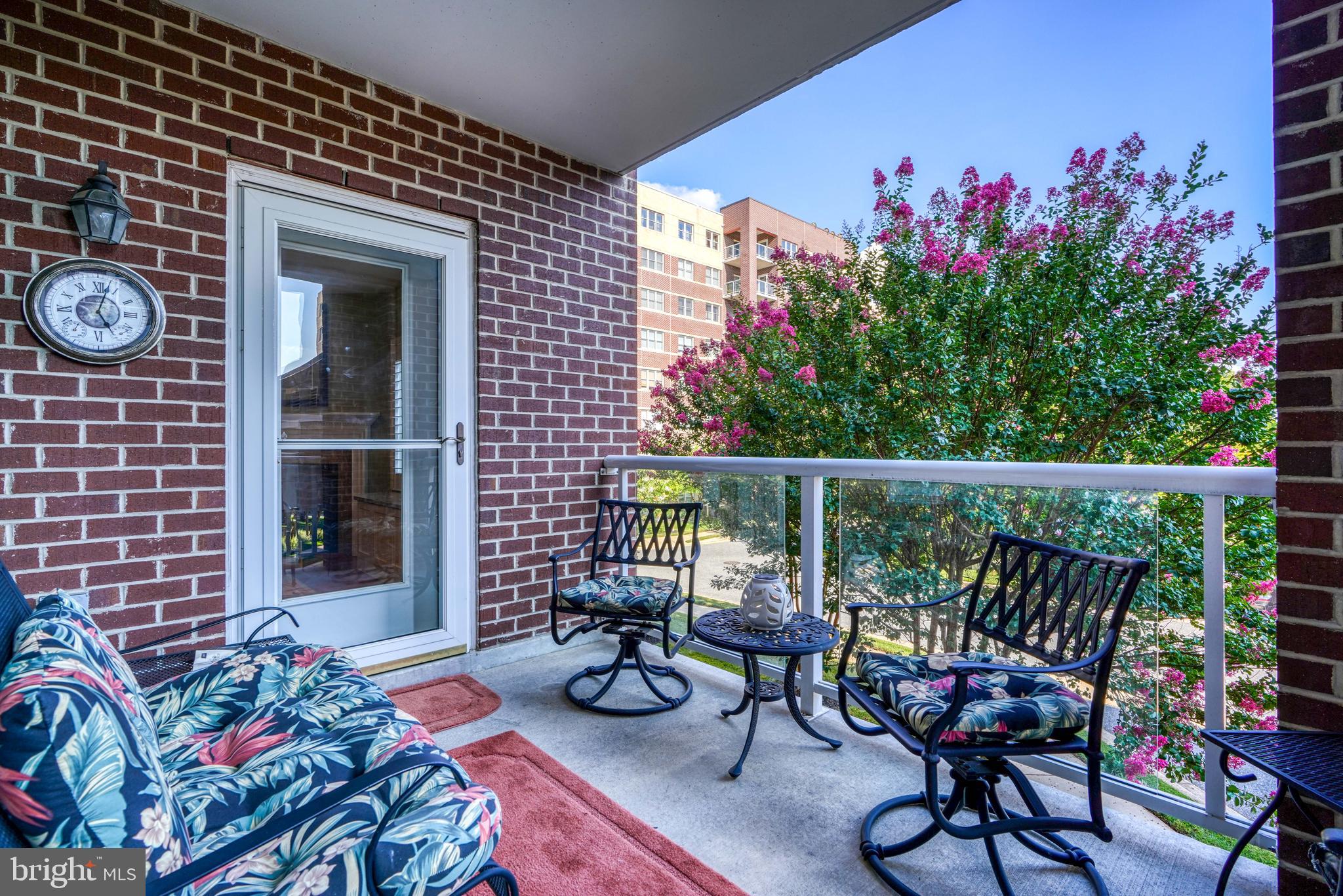 ROUNDWOOD RIDGE - Residential