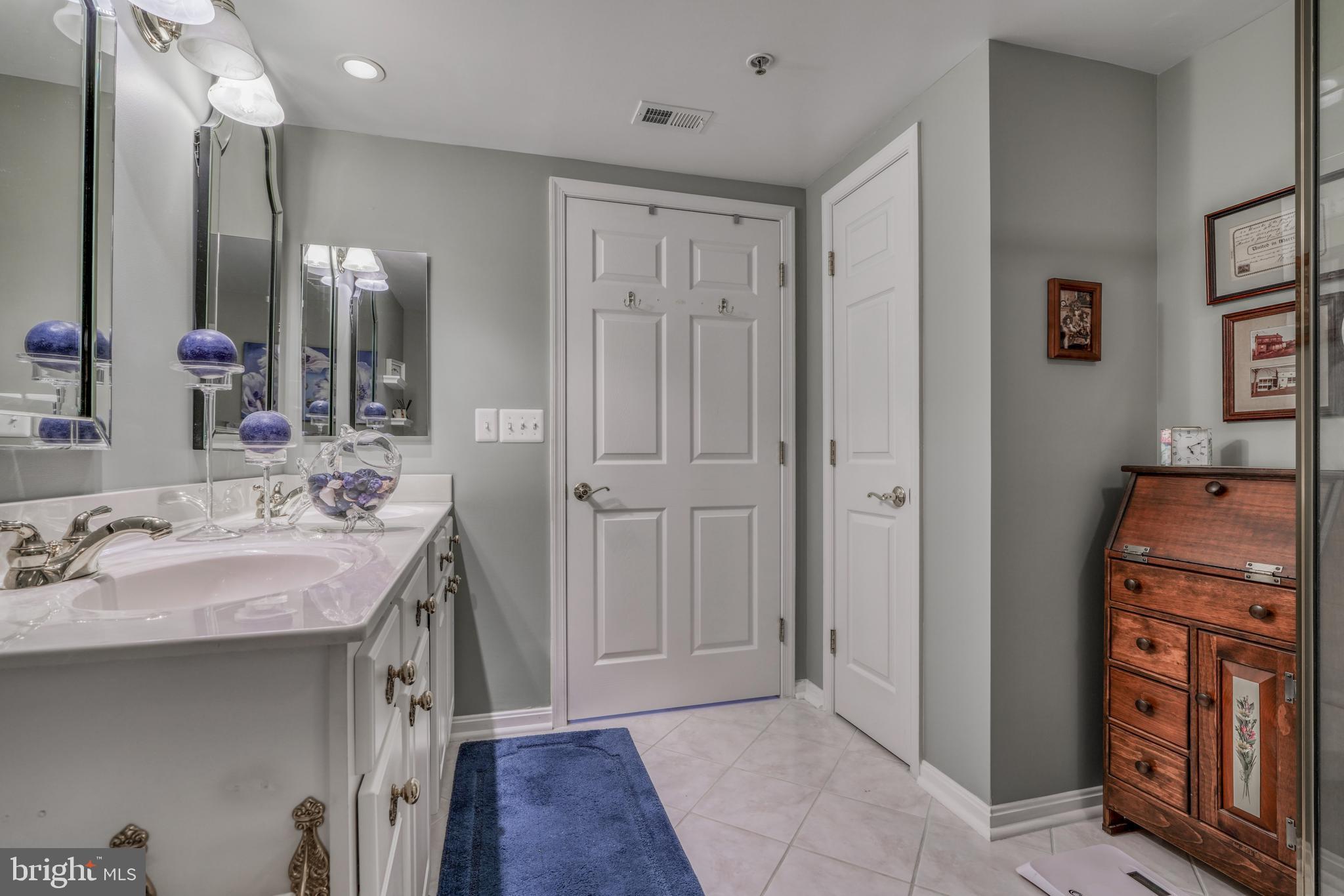 ROUNDWOOD RIDGE - Residential