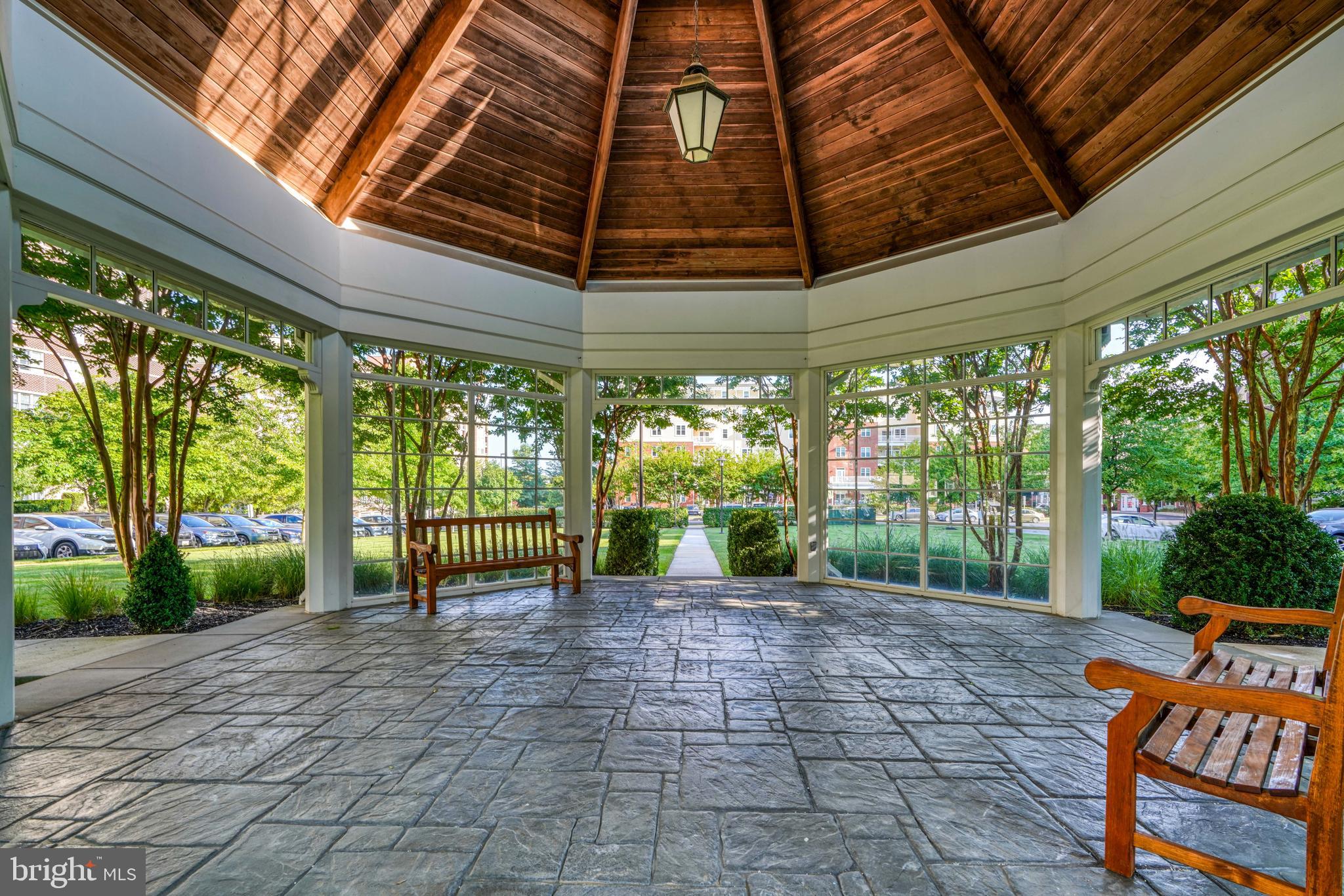 ROUNDWOOD RIDGE - Residential