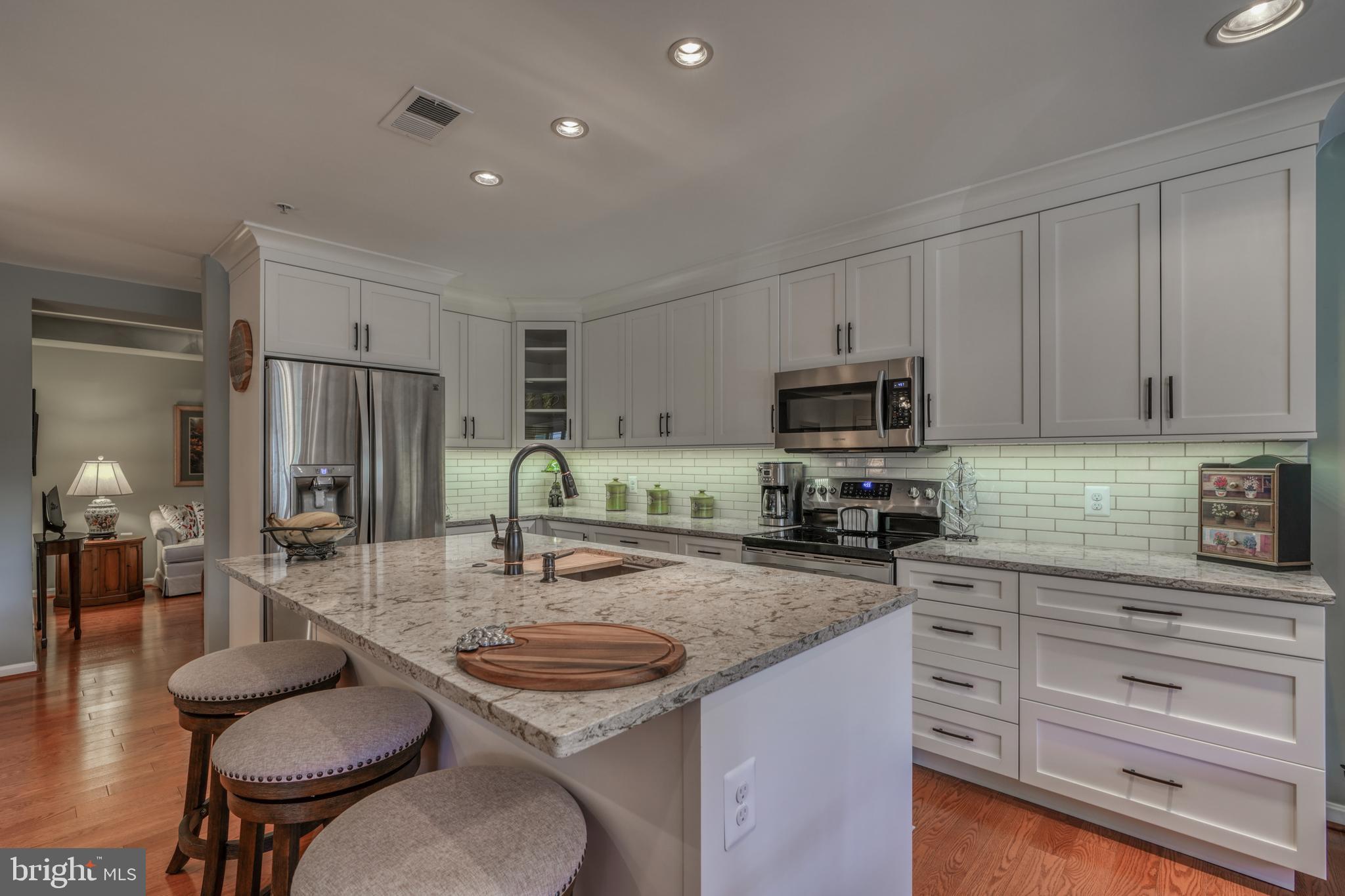 ROUNDWOOD RIDGE - Residential