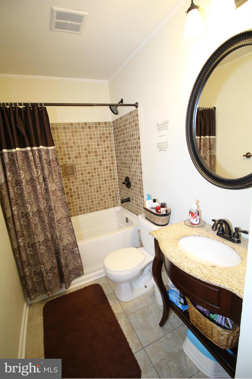 SOUTH HAMPTON TOWNHOUSE - Residential