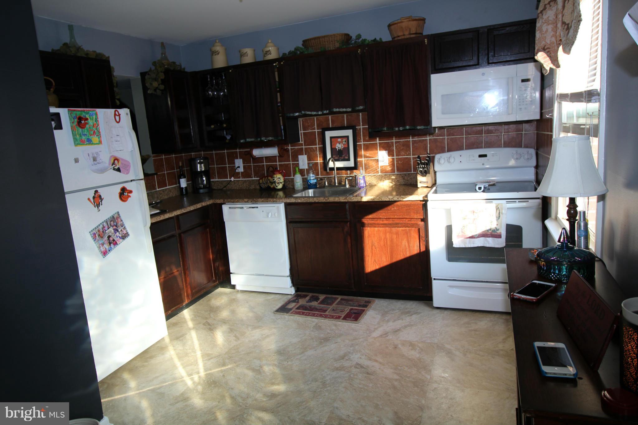 SOUTH HAMPTON TOWNHOUSE - Residential