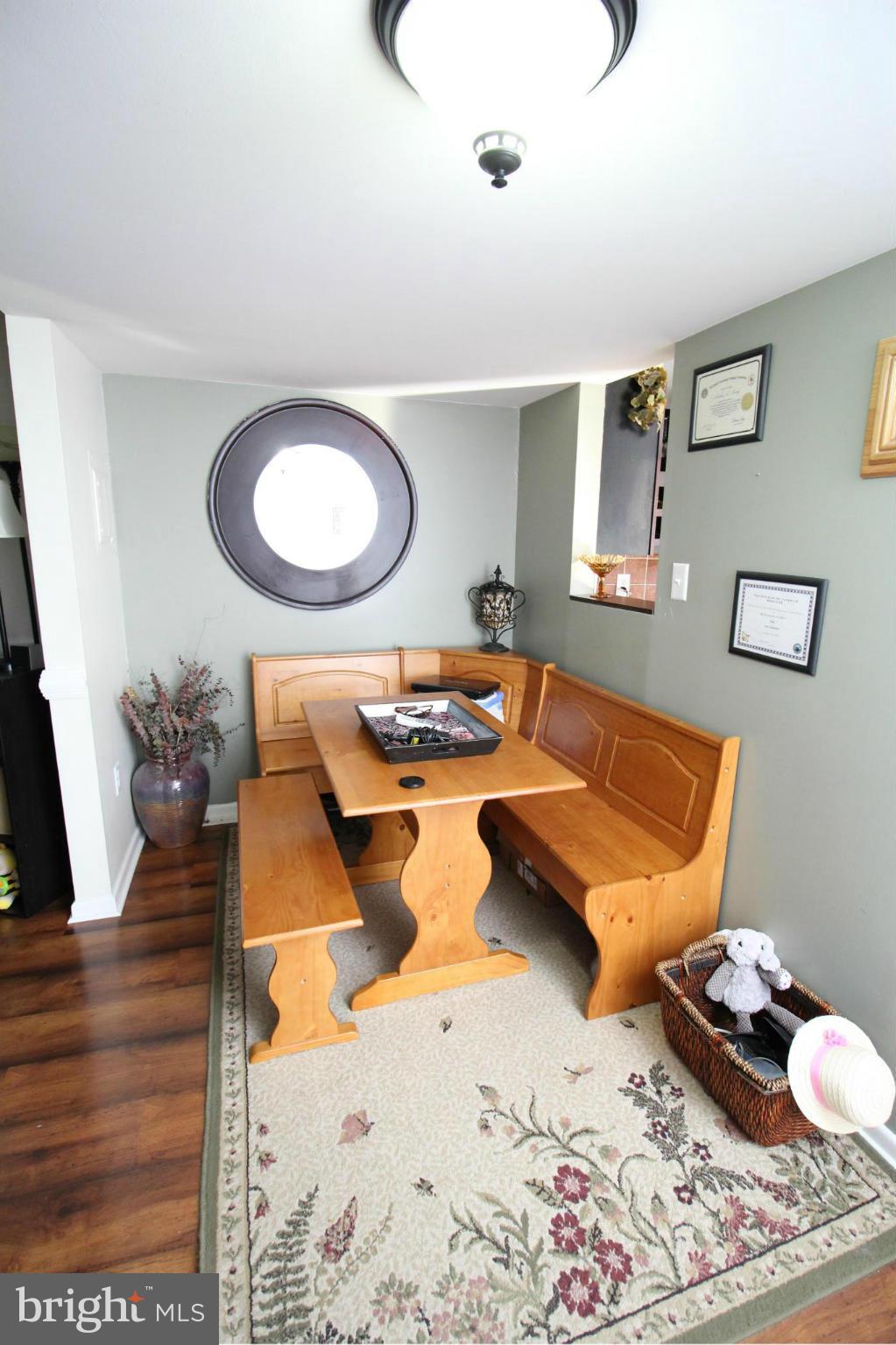 SOUTH HAMPTON TOWNHOUSE - Residential