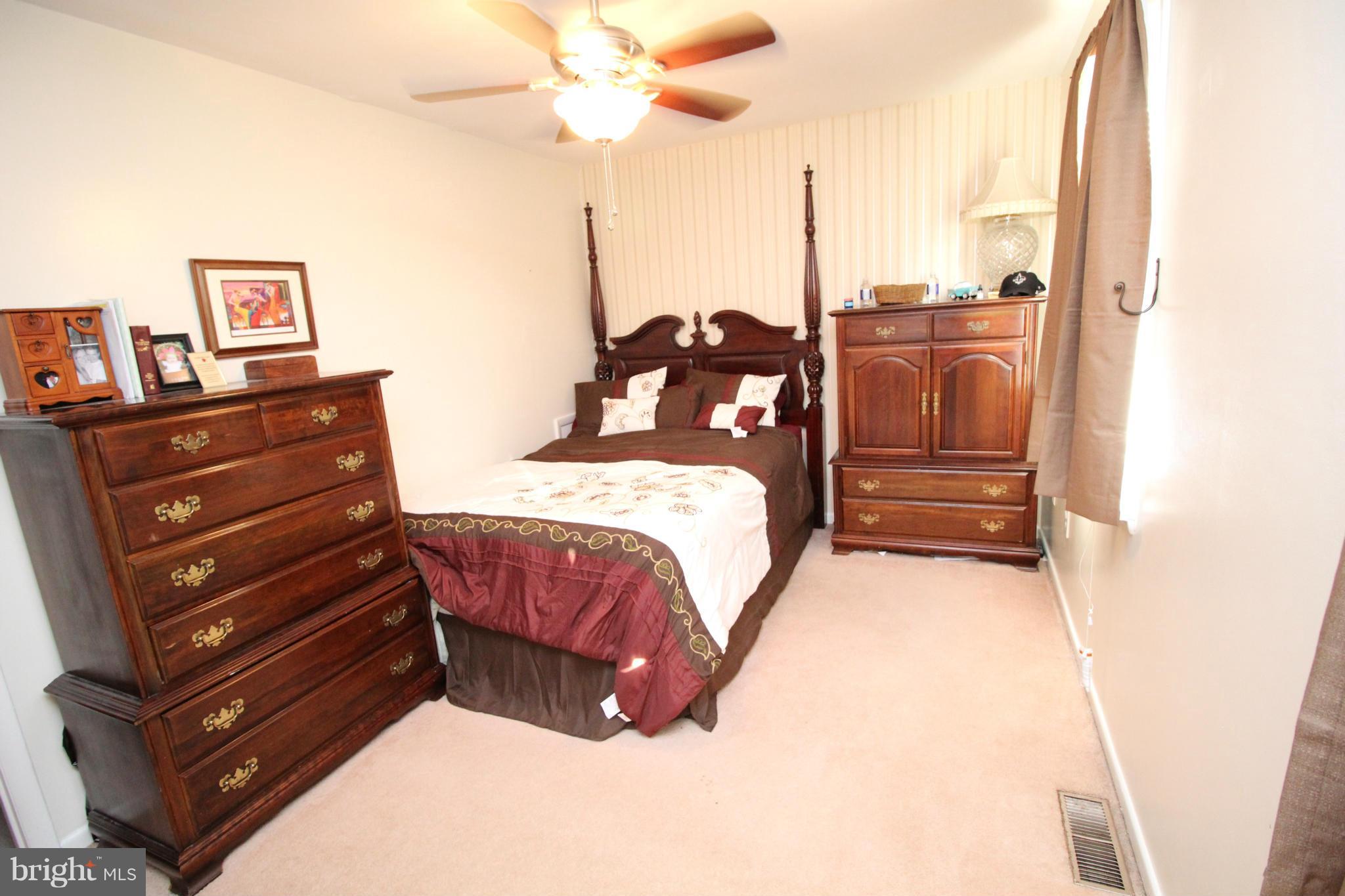 SOUTH HAMPTON TOWNHOUSE - Residential