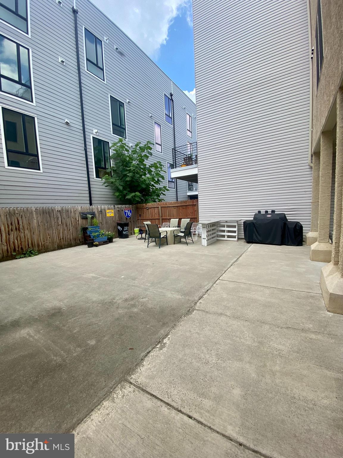 FRANCISVILLE - Residential Lease