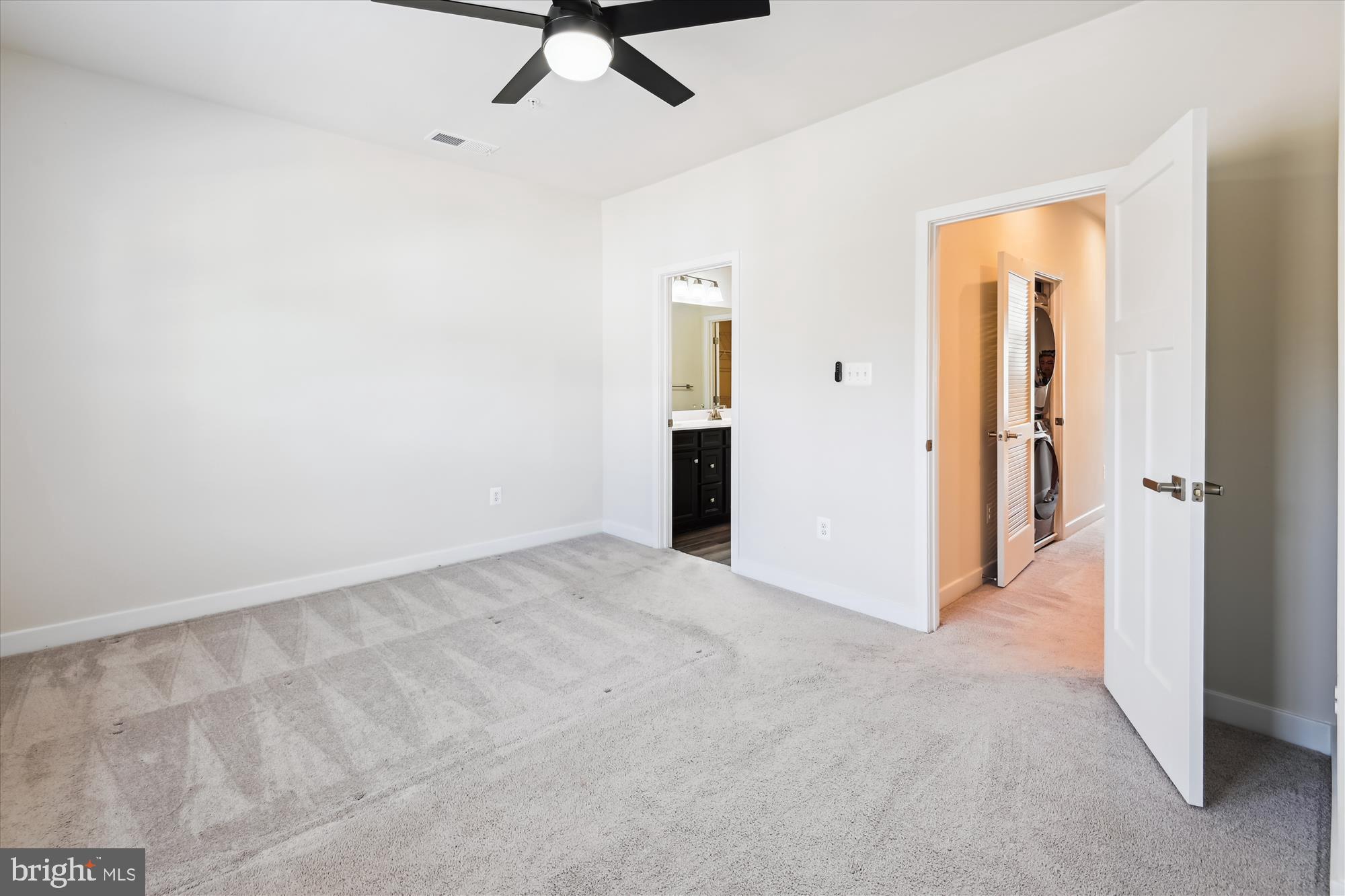 TANYARD SHORES - Residential