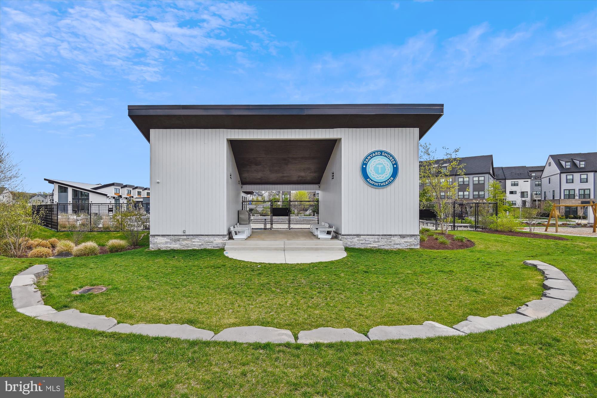 TANYARD SHORES - Residential