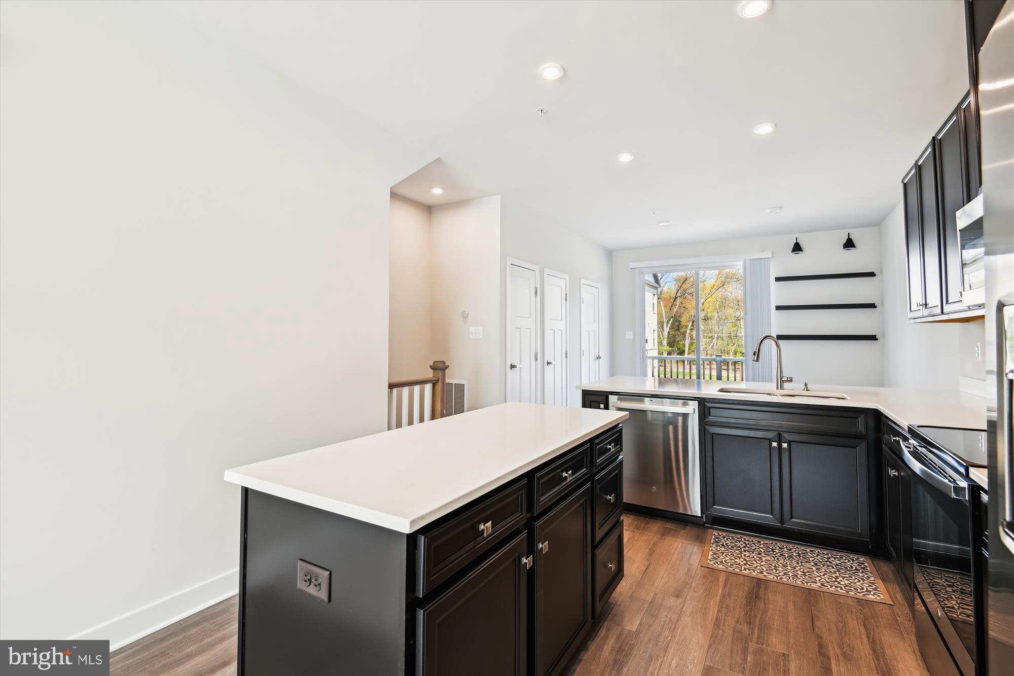 TANYARD SHORES - Residential