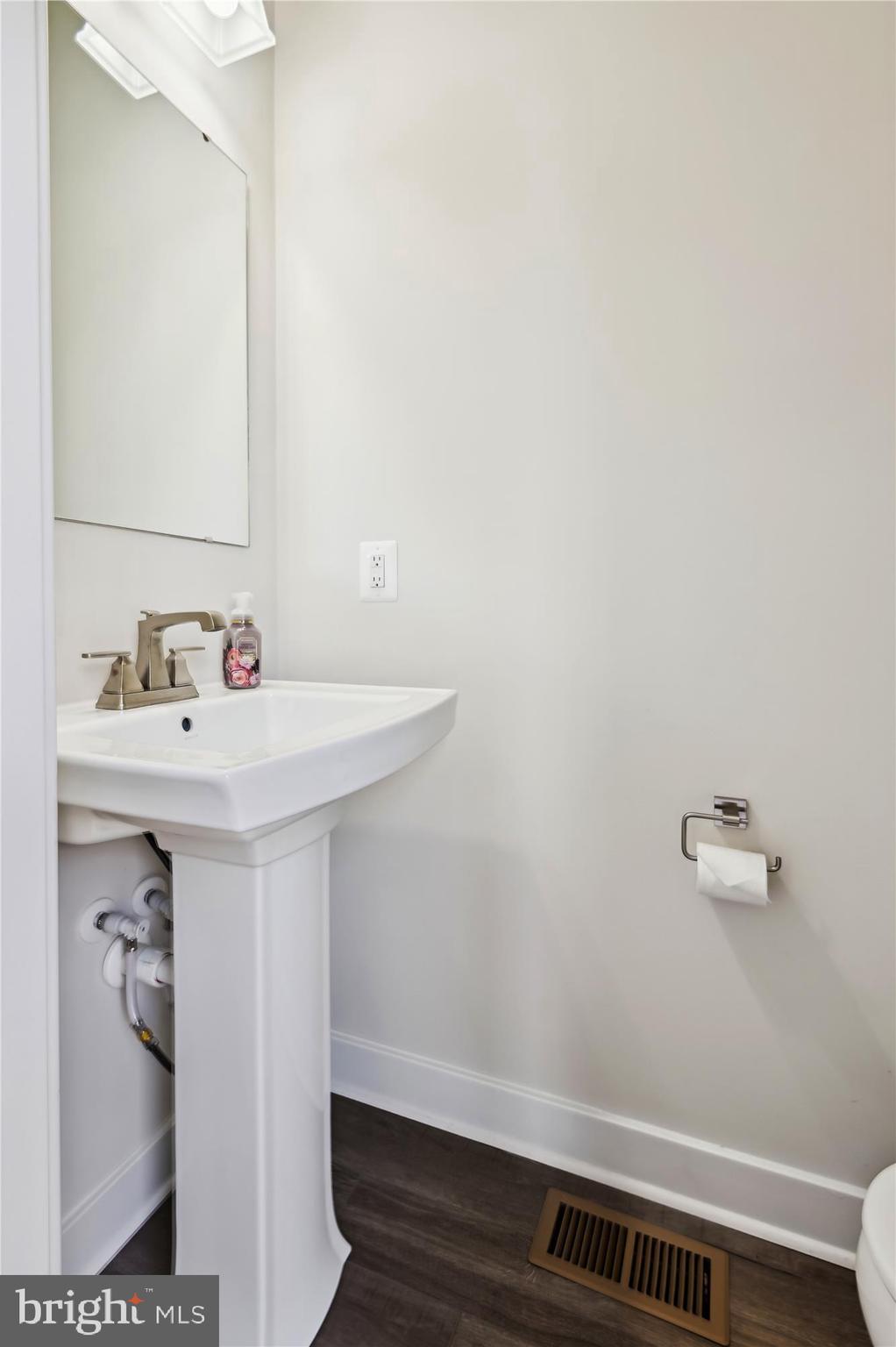 TANYARD SHORES - Residential