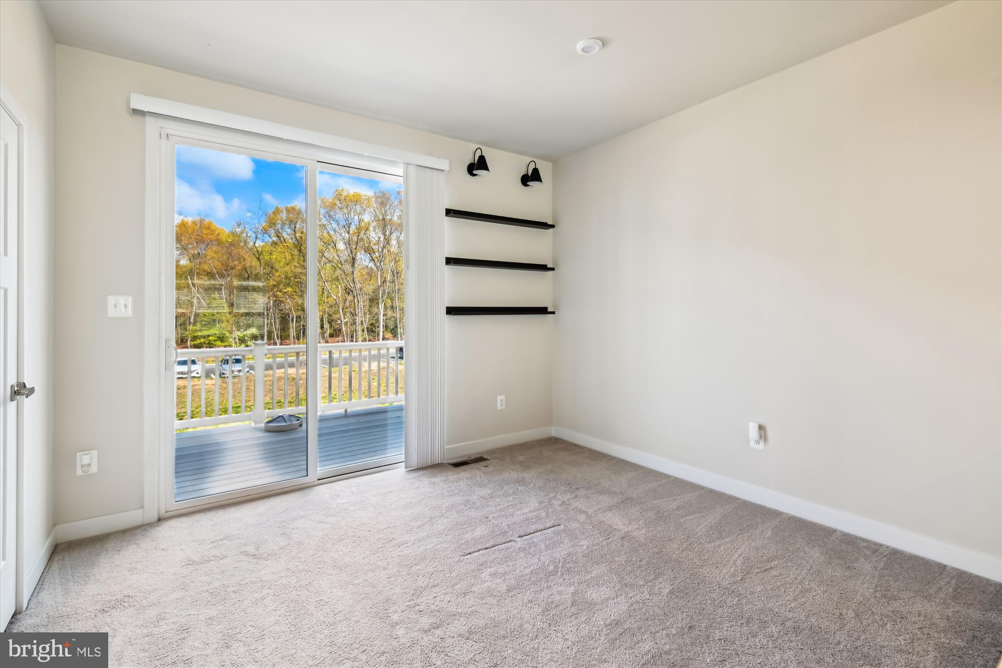 TANYARD SHORES - Residential