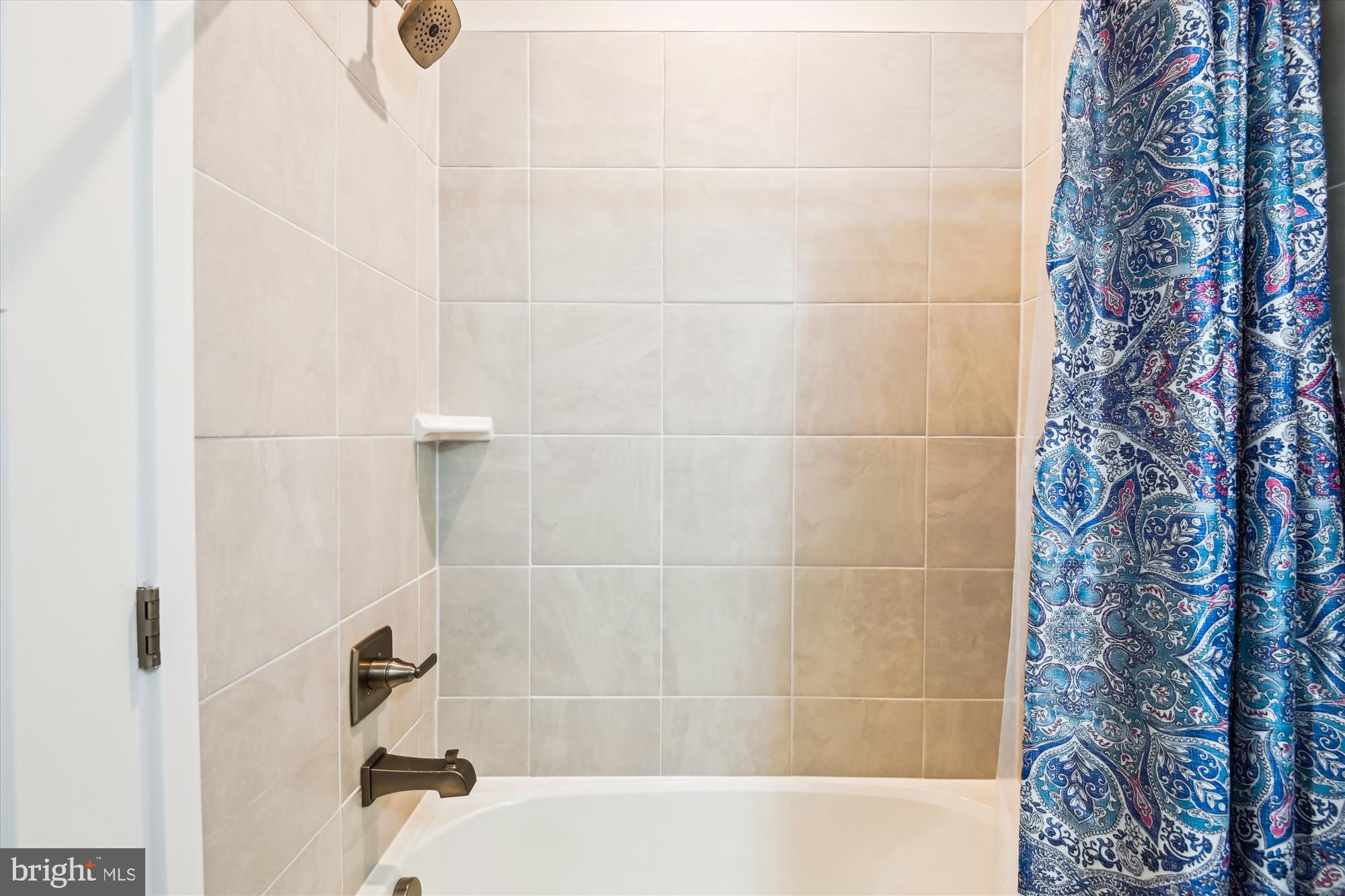 TANYARD SHORES - Residential