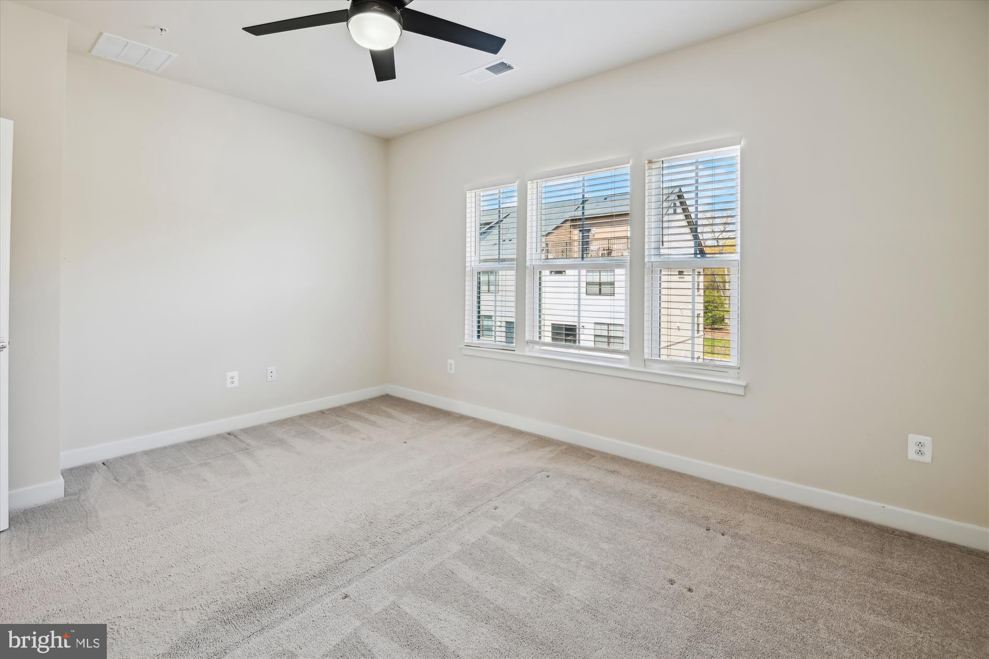 TANYARD SHORES - Residential