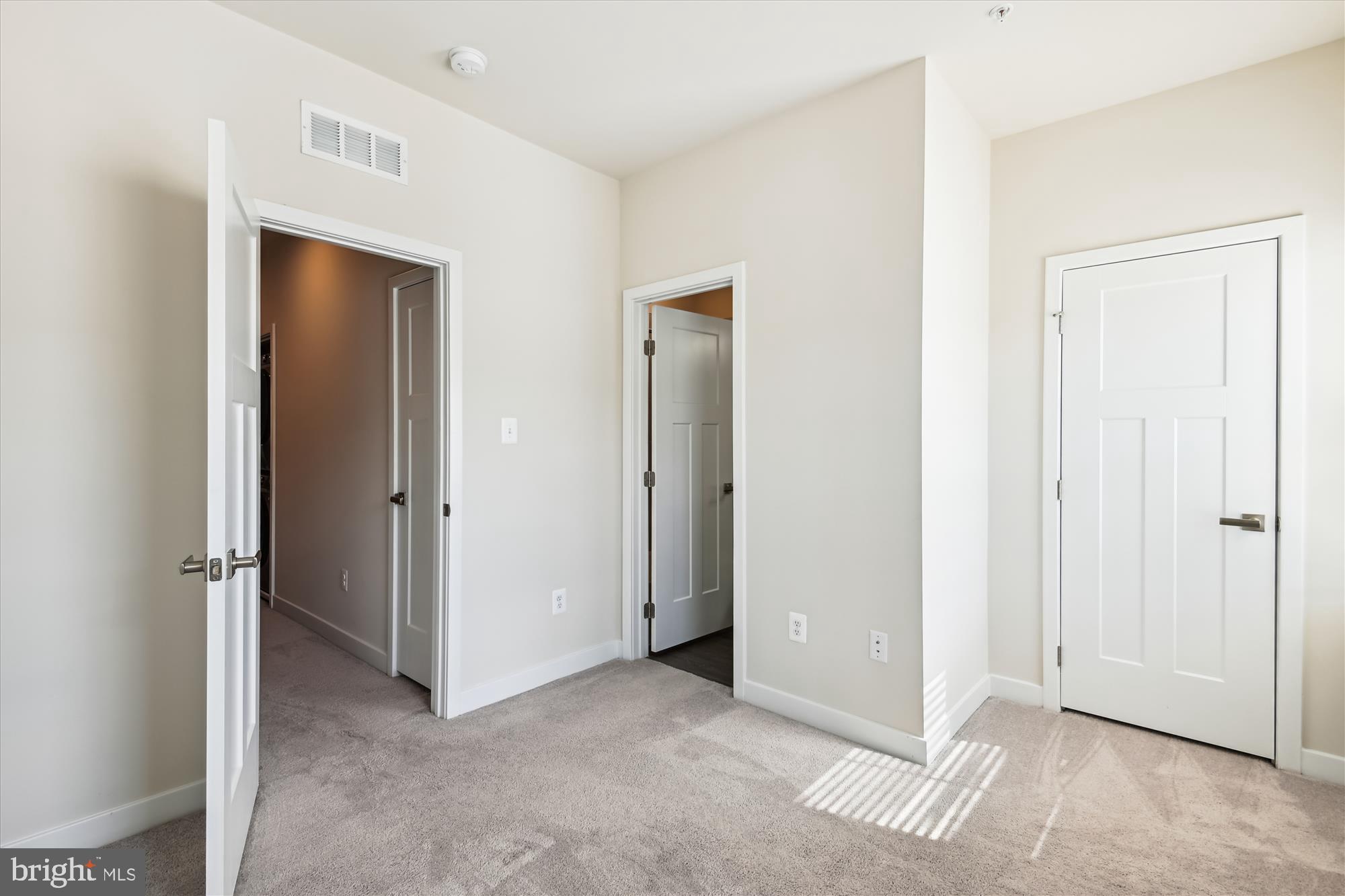 TANYARD SHORES - Residential