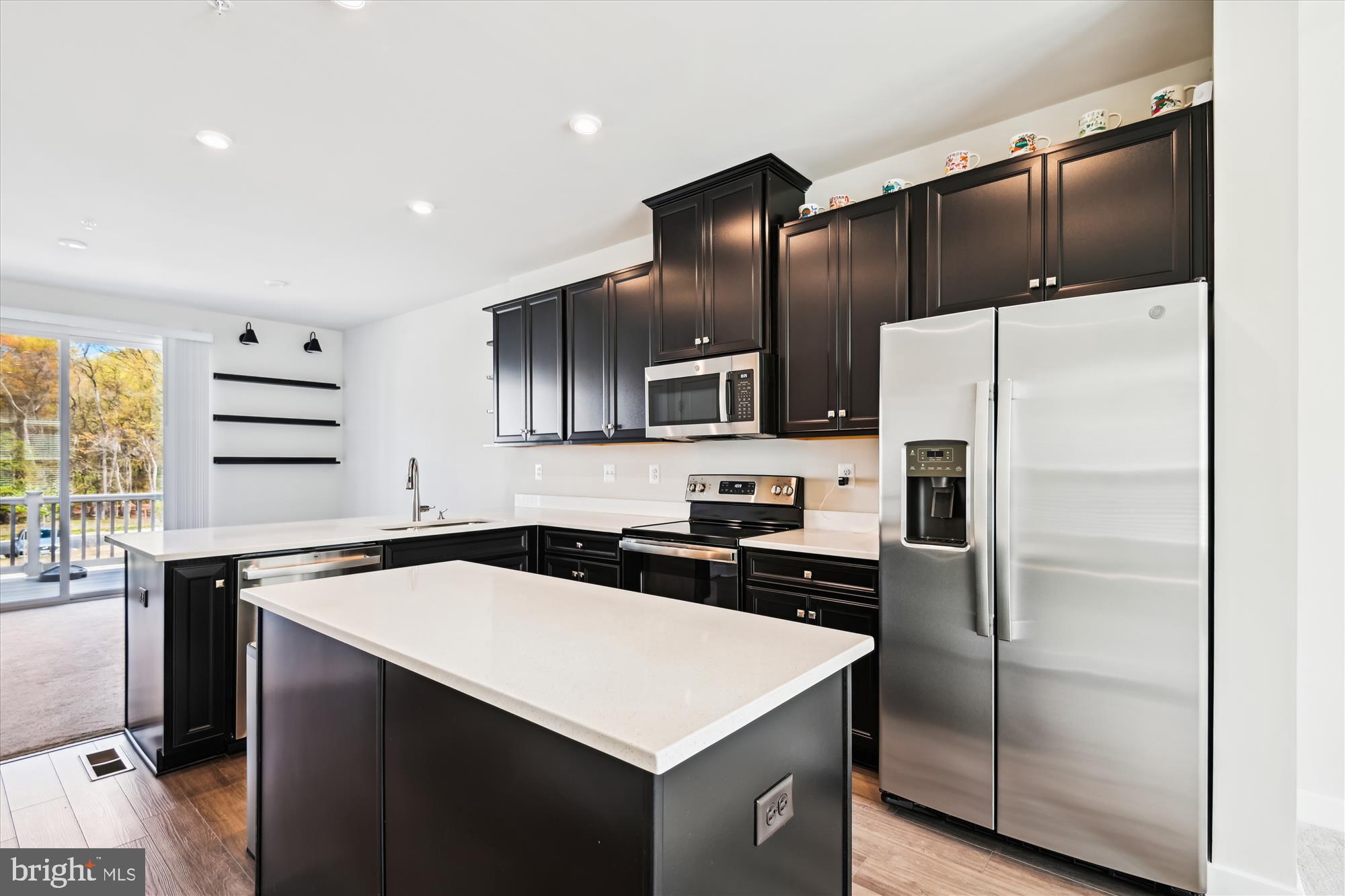 TANYARD SHORES - Residential