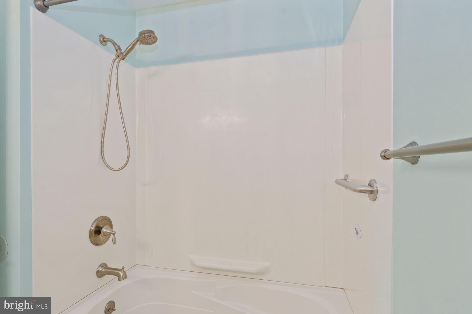 SUNRISE BEACH - Residential