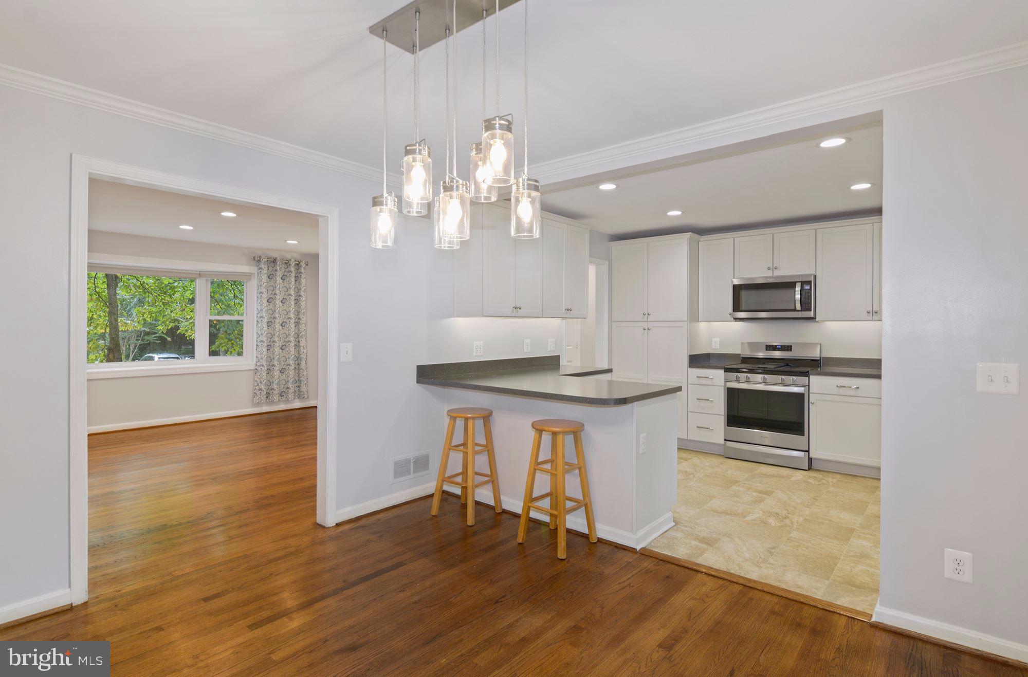 SUNRISE BEACH - Residential