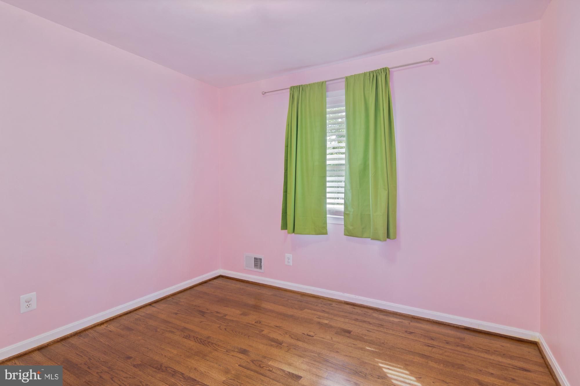 SUNRISE BEACH - Residential