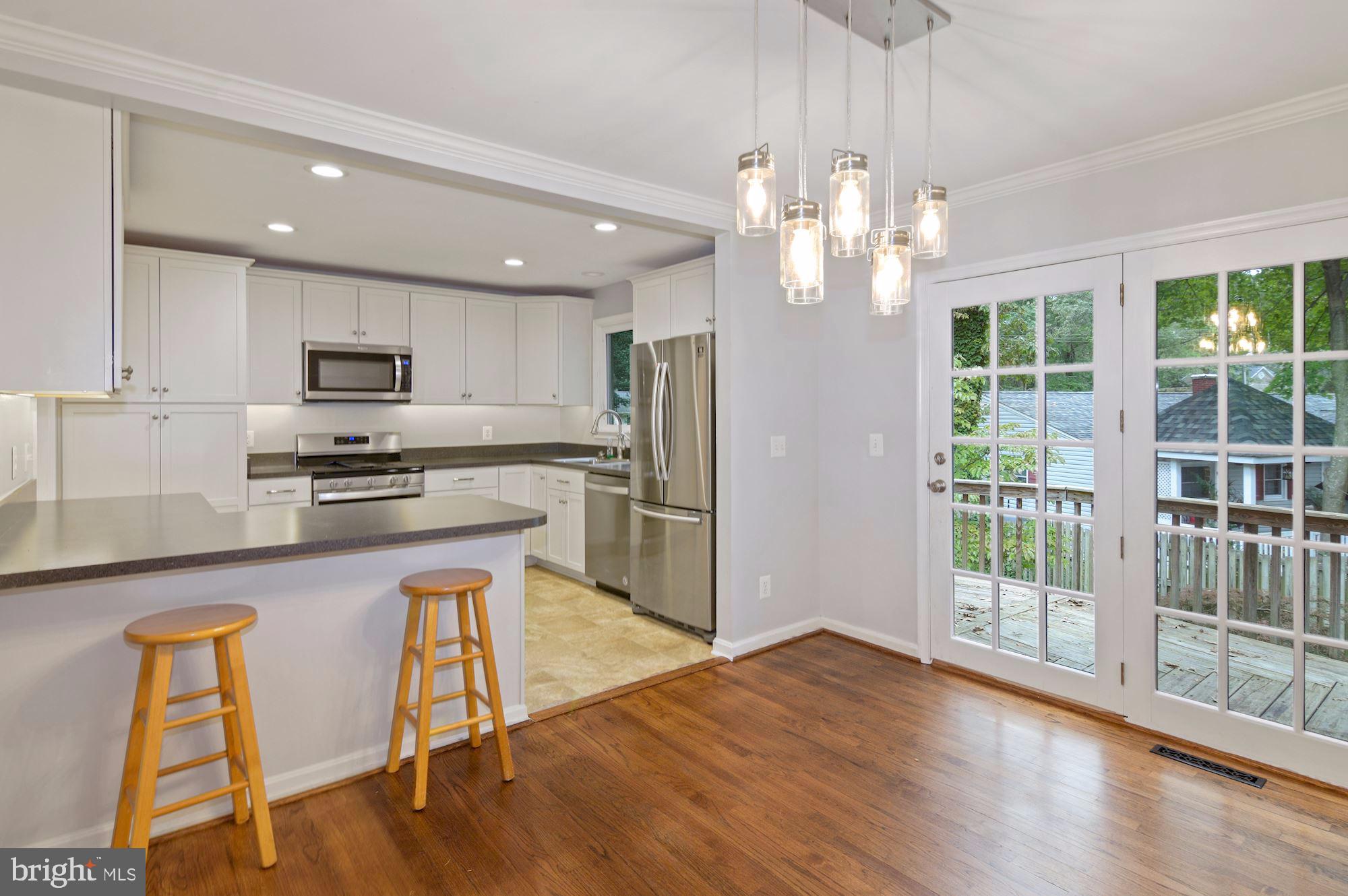 SUNRISE BEACH - Residential