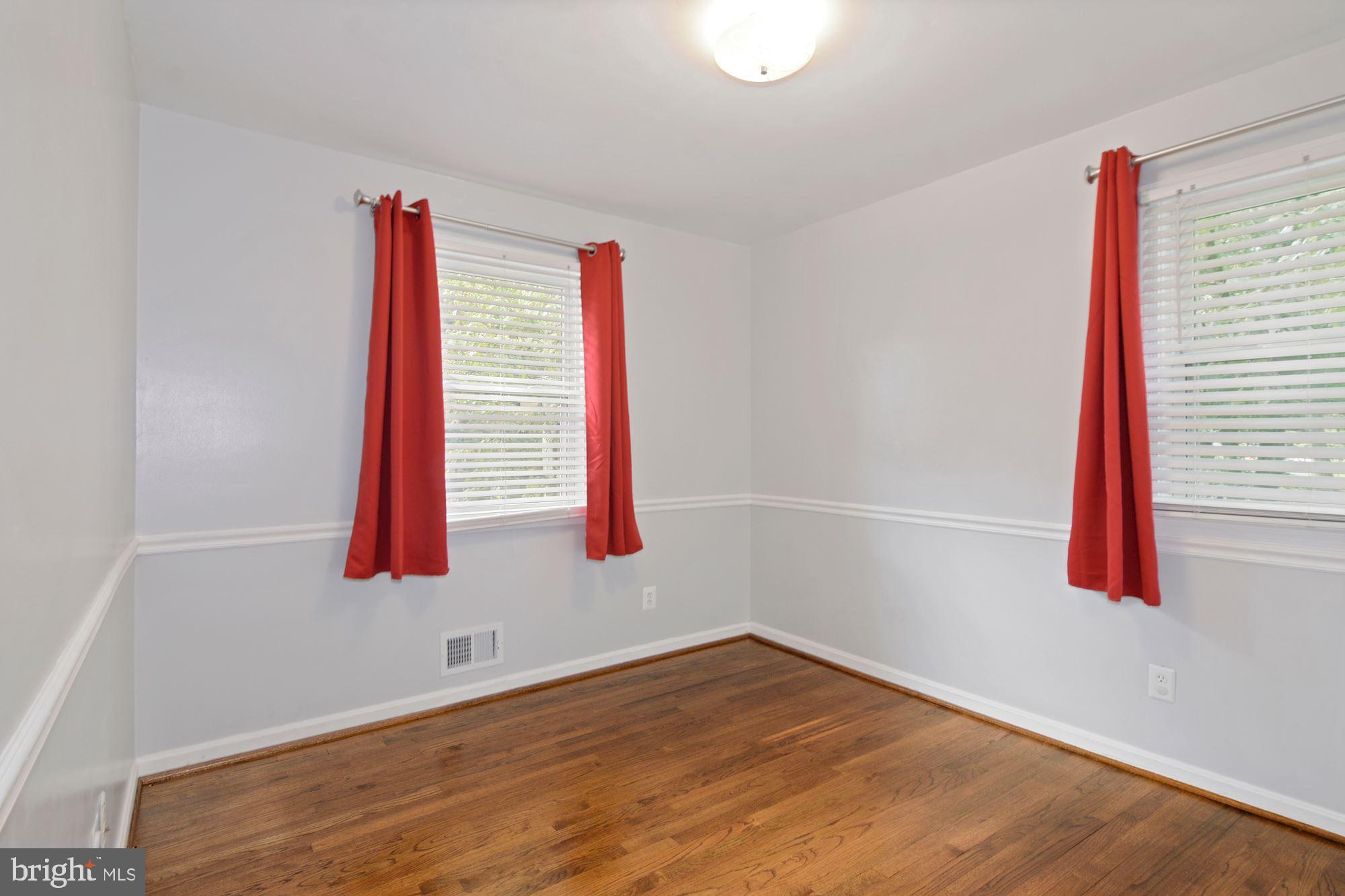 SUNRISE BEACH - Residential