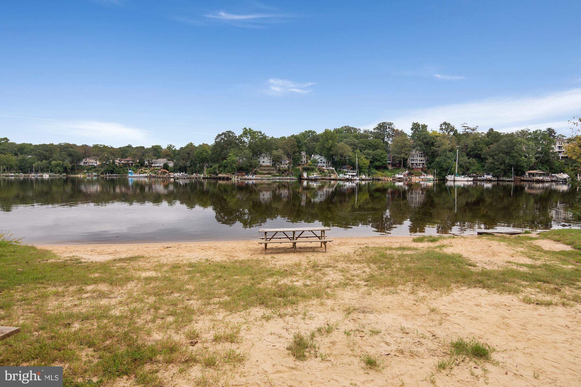 SUNRISE BEACH - Residential