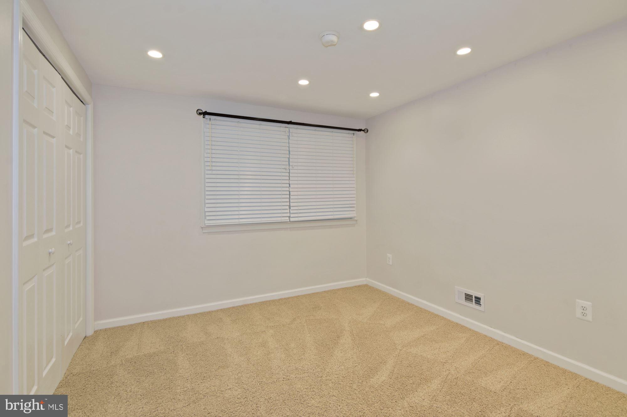 SUNRISE BEACH - Residential