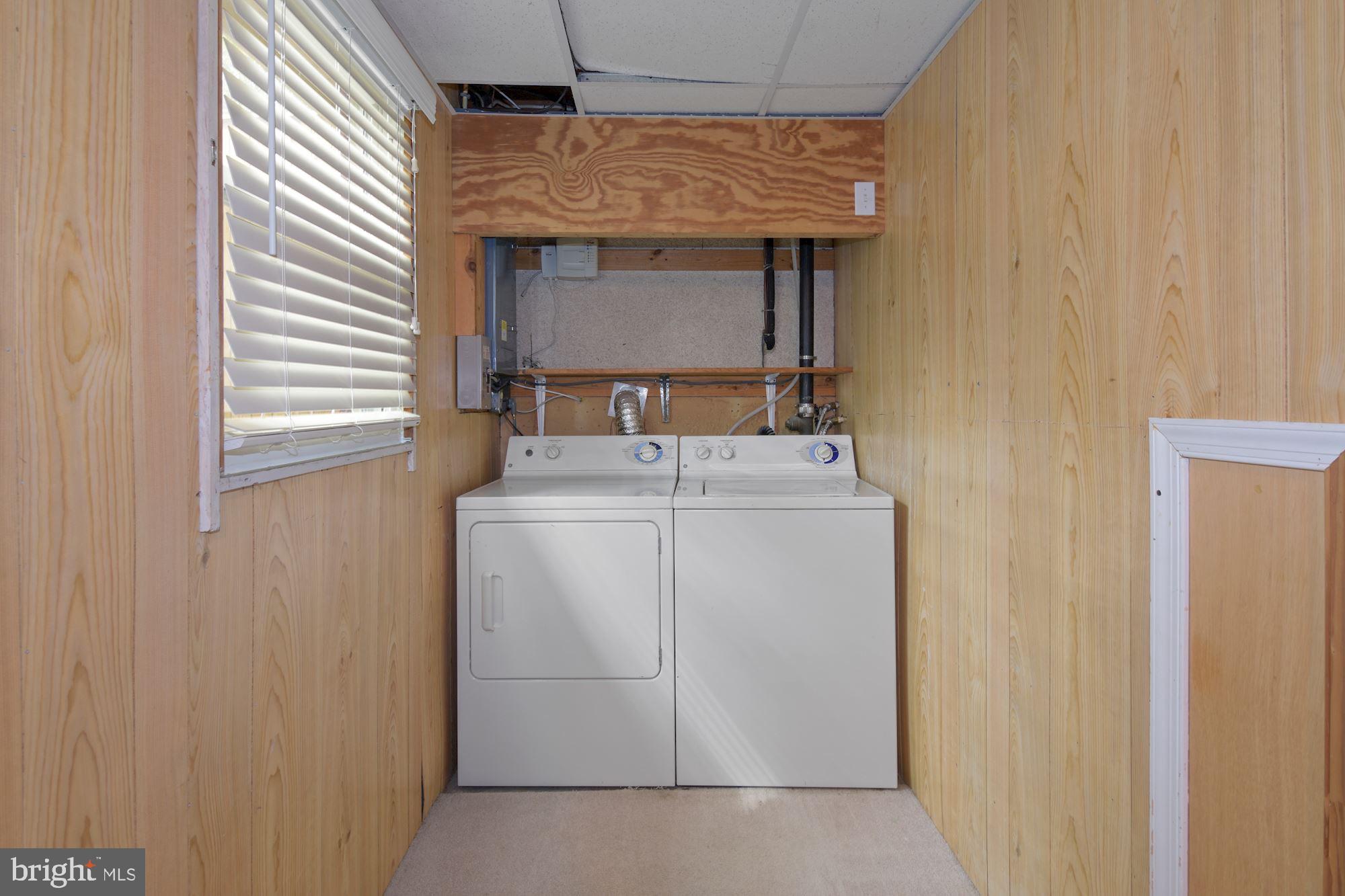 SUNRISE BEACH - Residential