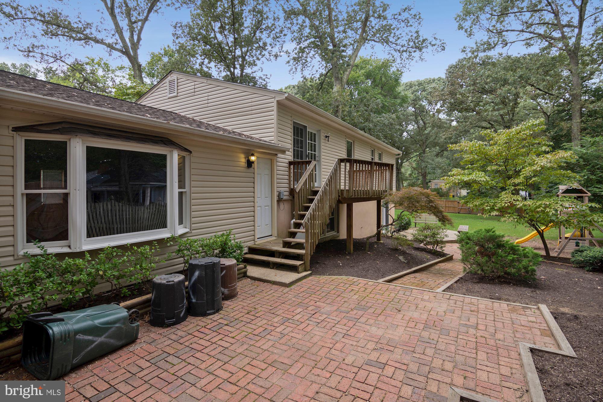 SUNRISE BEACH - Residential