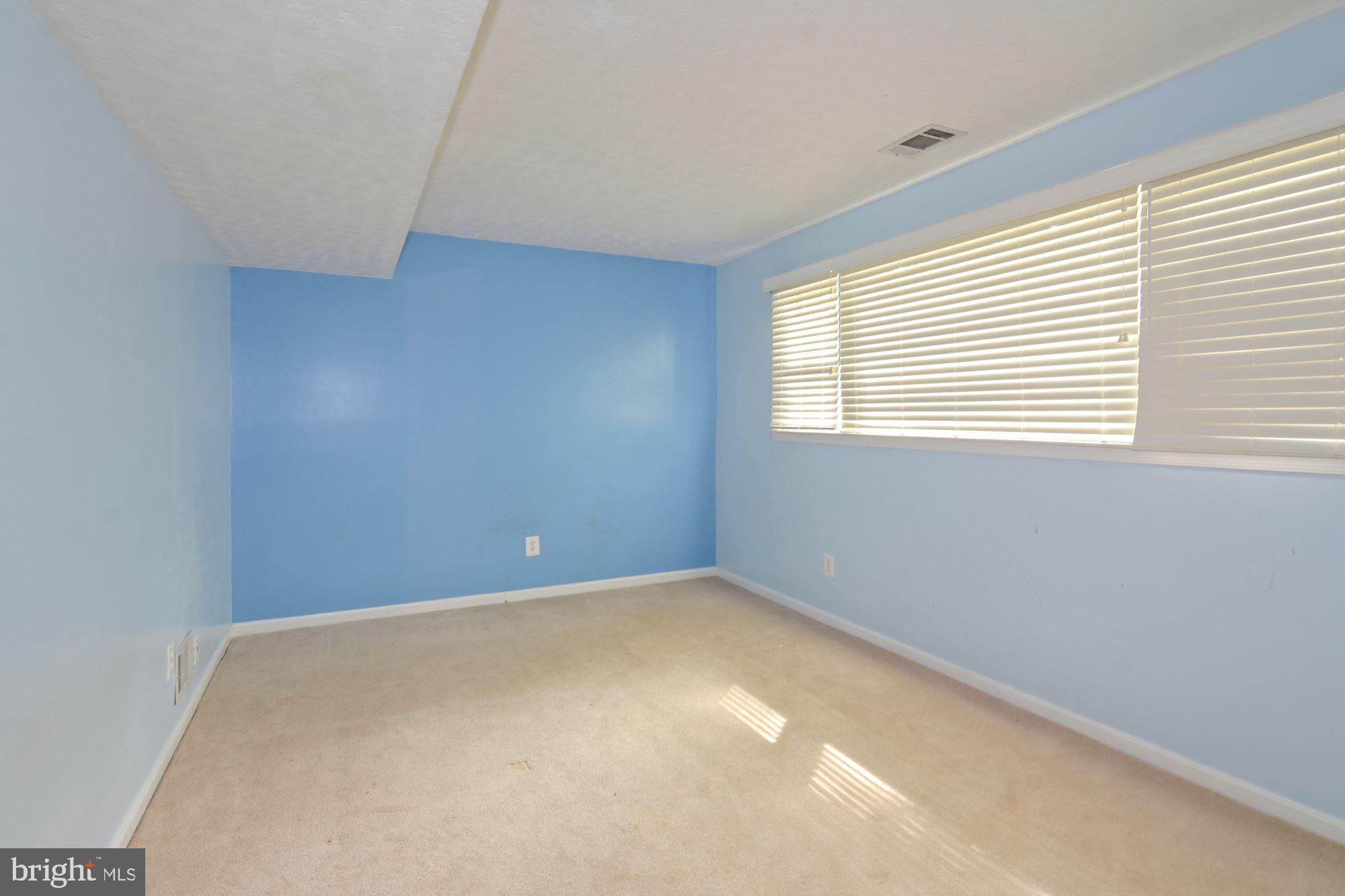 SUNRISE BEACH - Residential