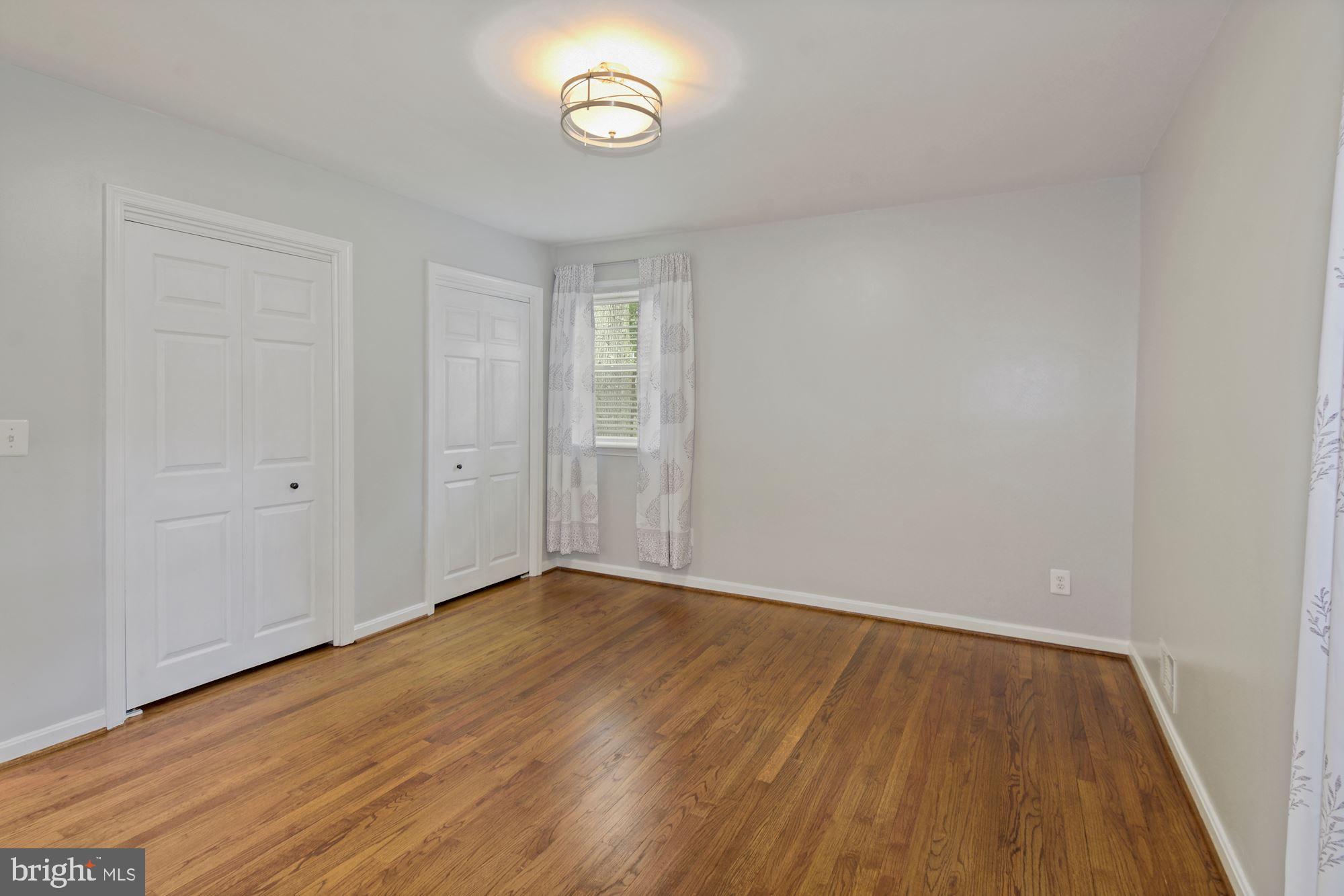 SUNRISE BEACH - Residential