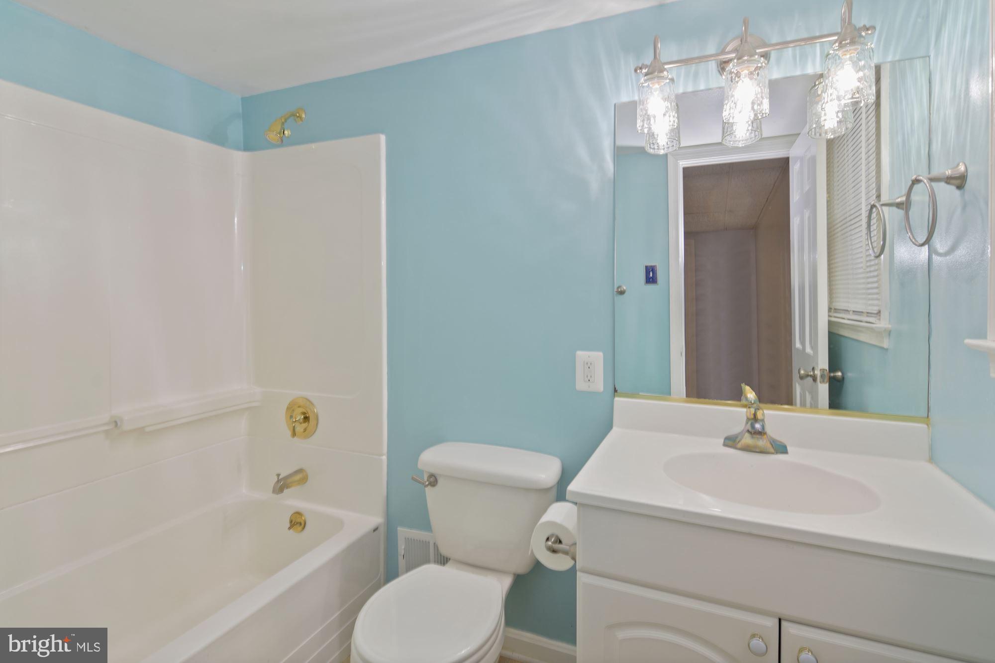 SUNRISE BEACH - Residential