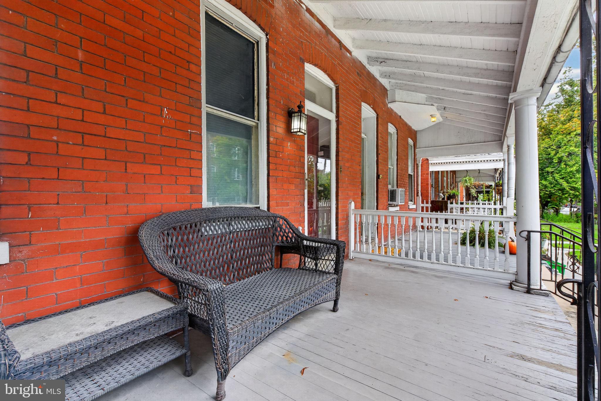 729 LINDEN AVENUE