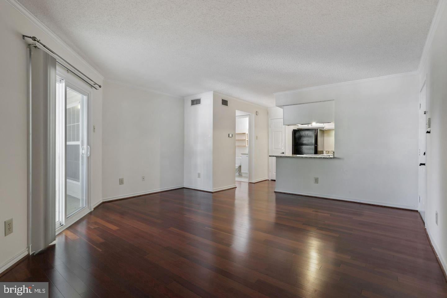 1535 LINCOLN WAY