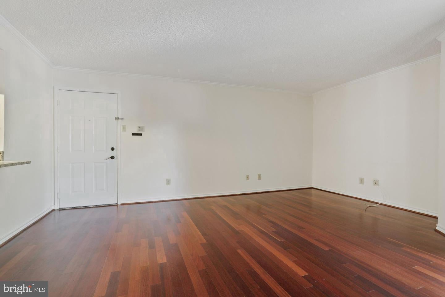 1535 LINCOLN WAY