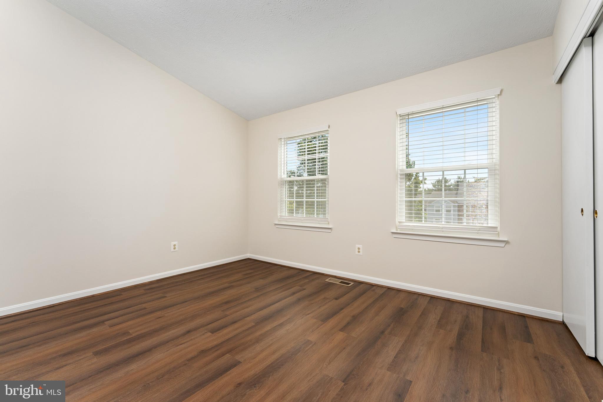 SINGLETONS GROVE - Residential