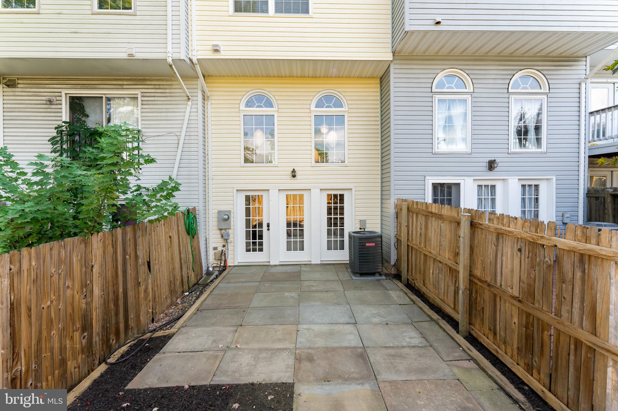 SINGLETONS GROVE - Residential