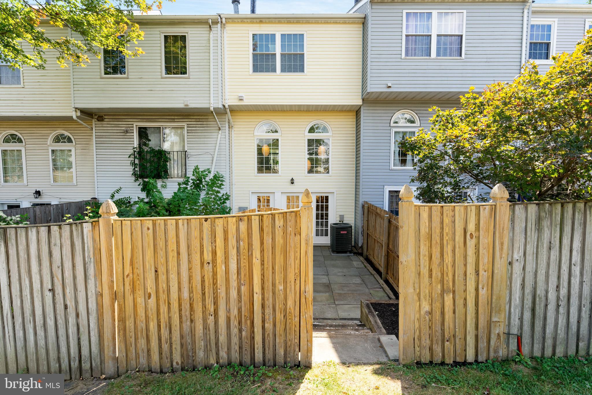 SINGLETONS GROVE - Residential