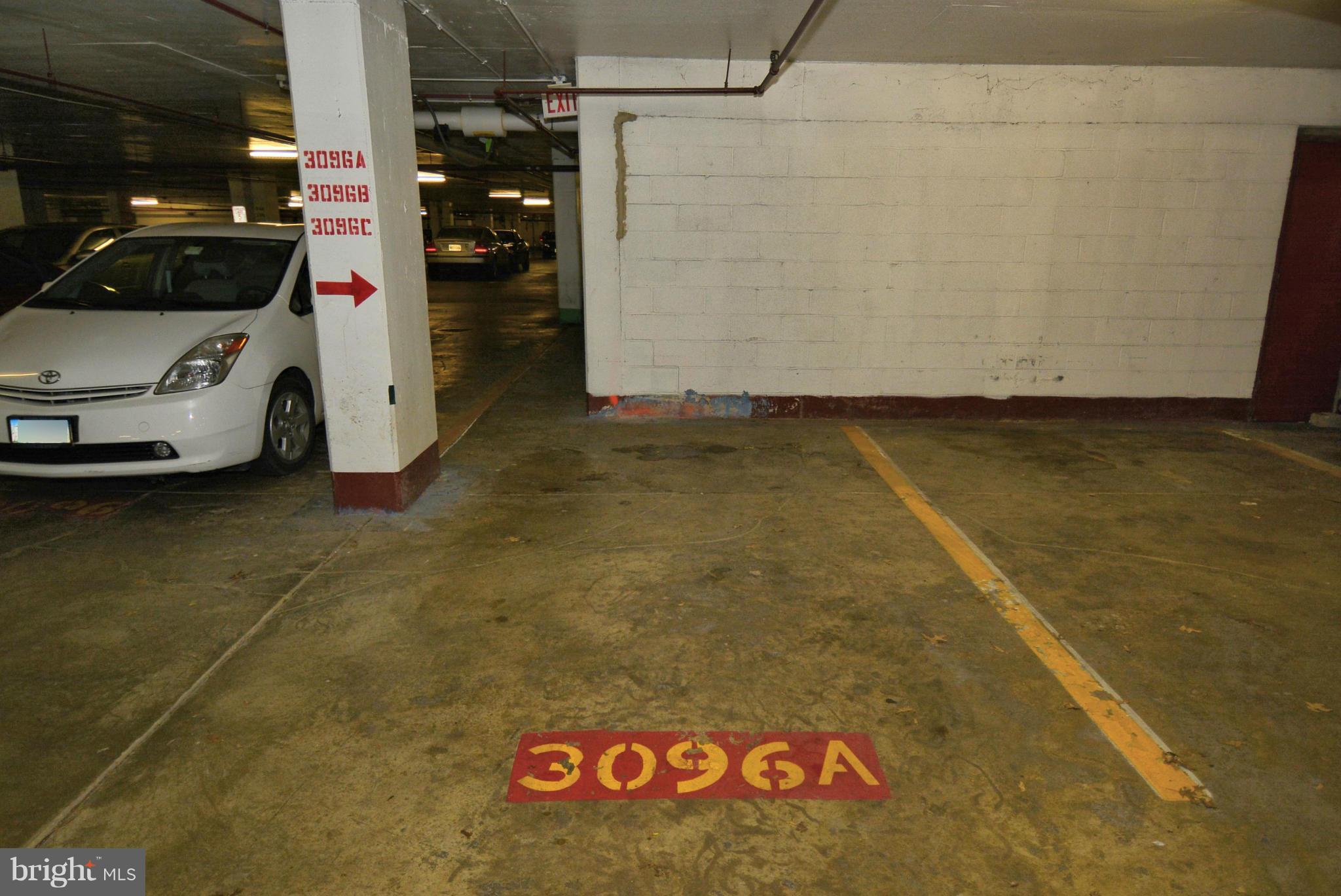 PROMENADE TOWERS - Residential