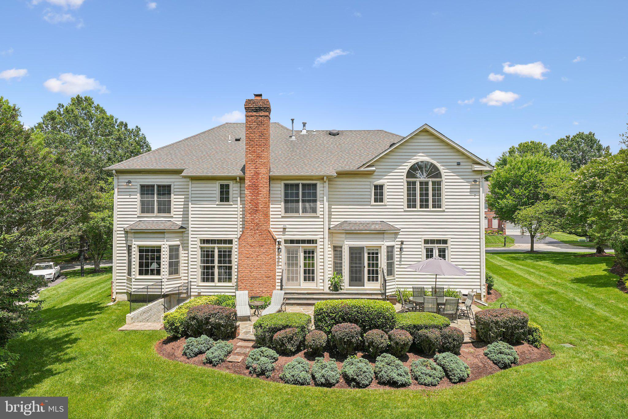 9816 BALD CYPRESS DRIVE