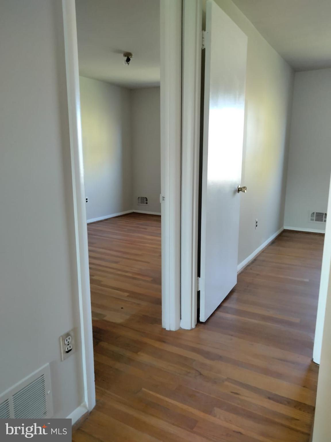 HOLLAND HILL - Residential