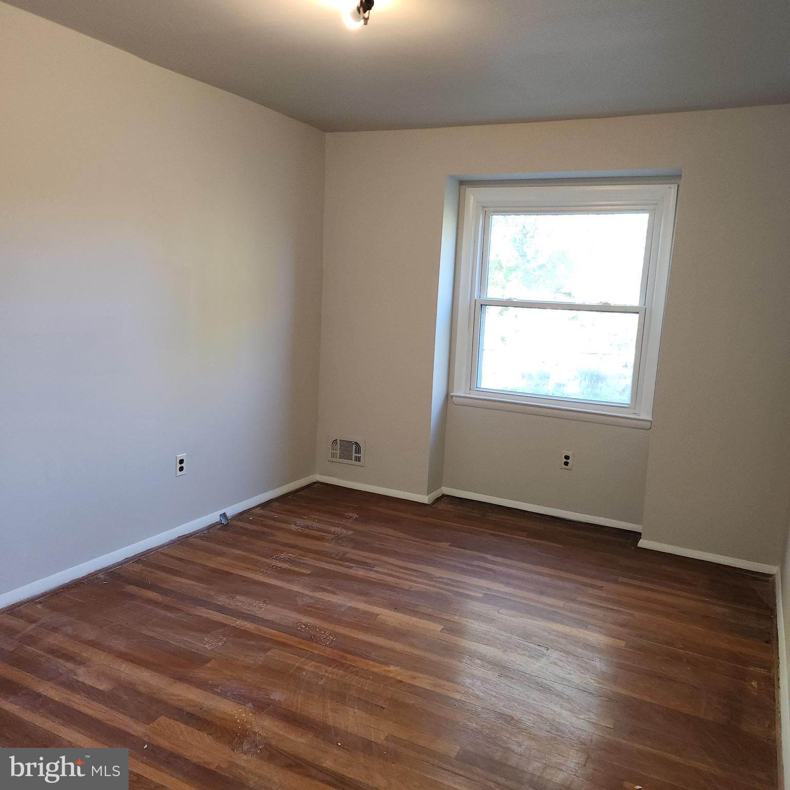 HOLLAND HILL - Residential