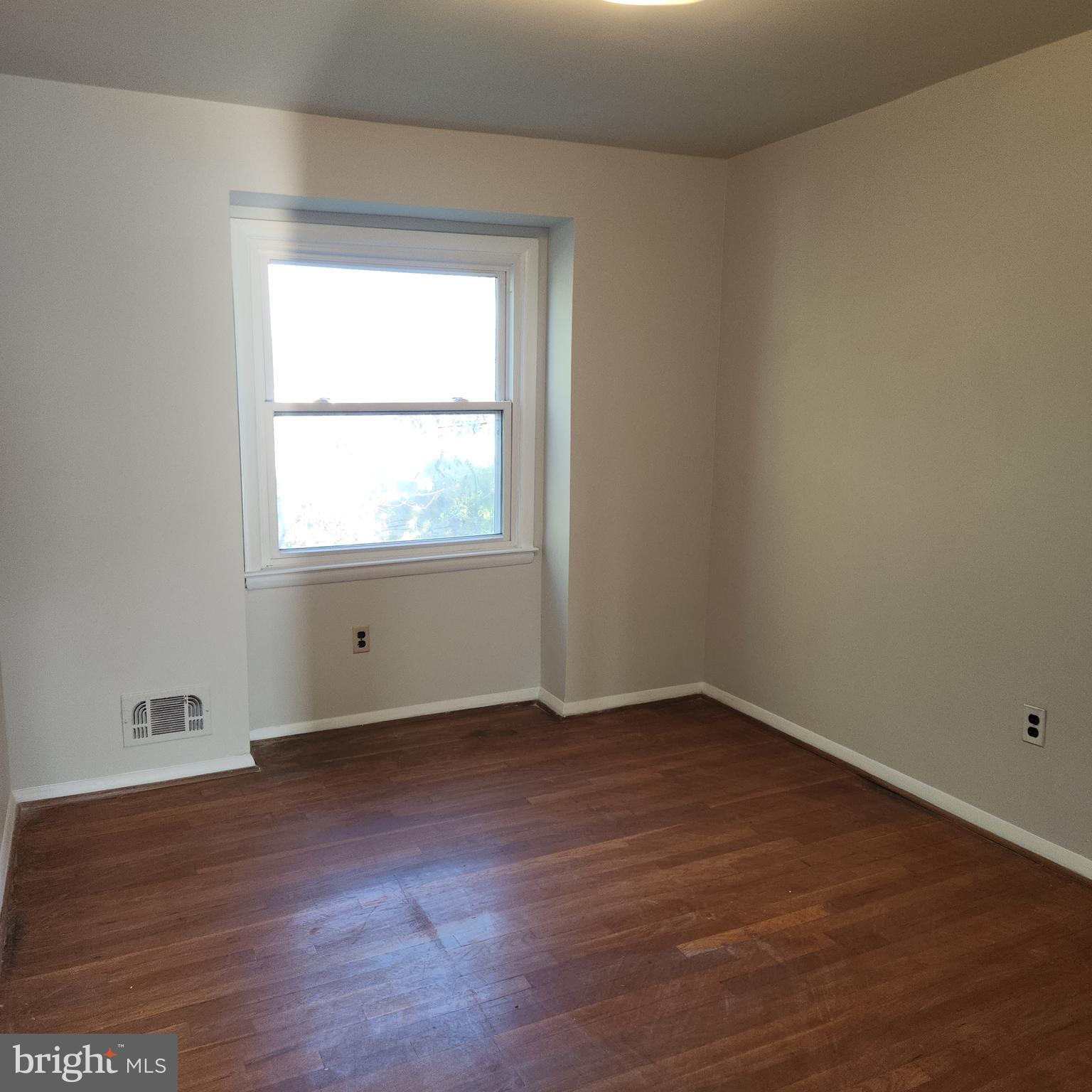 HOLLAND HILL - Residential