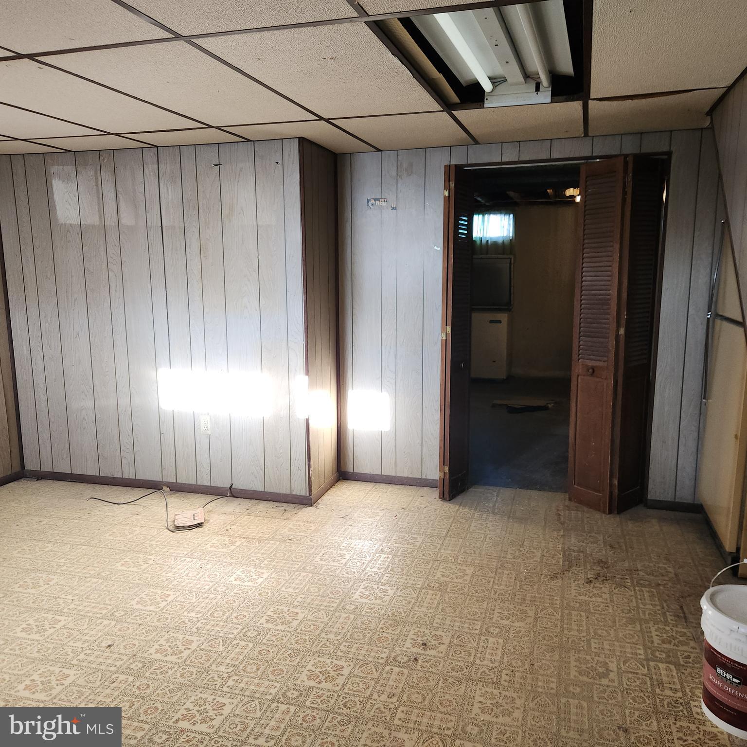 HOLLAND HILL - Residential