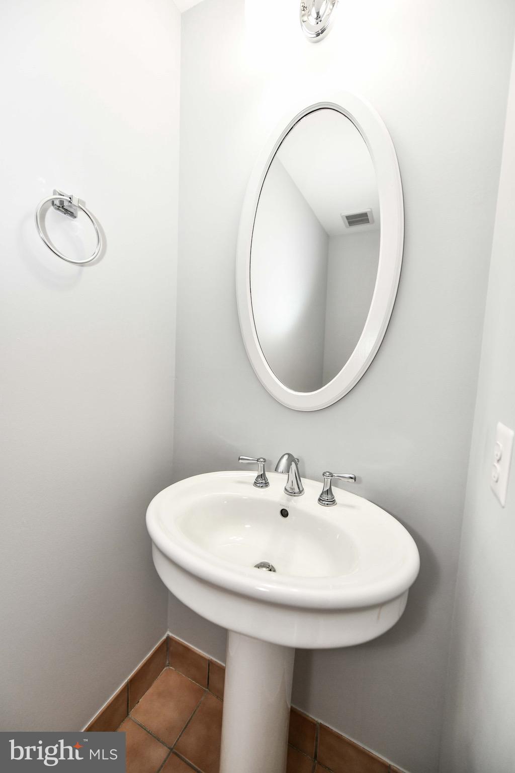 MCLEAN PROVINCE - Residential