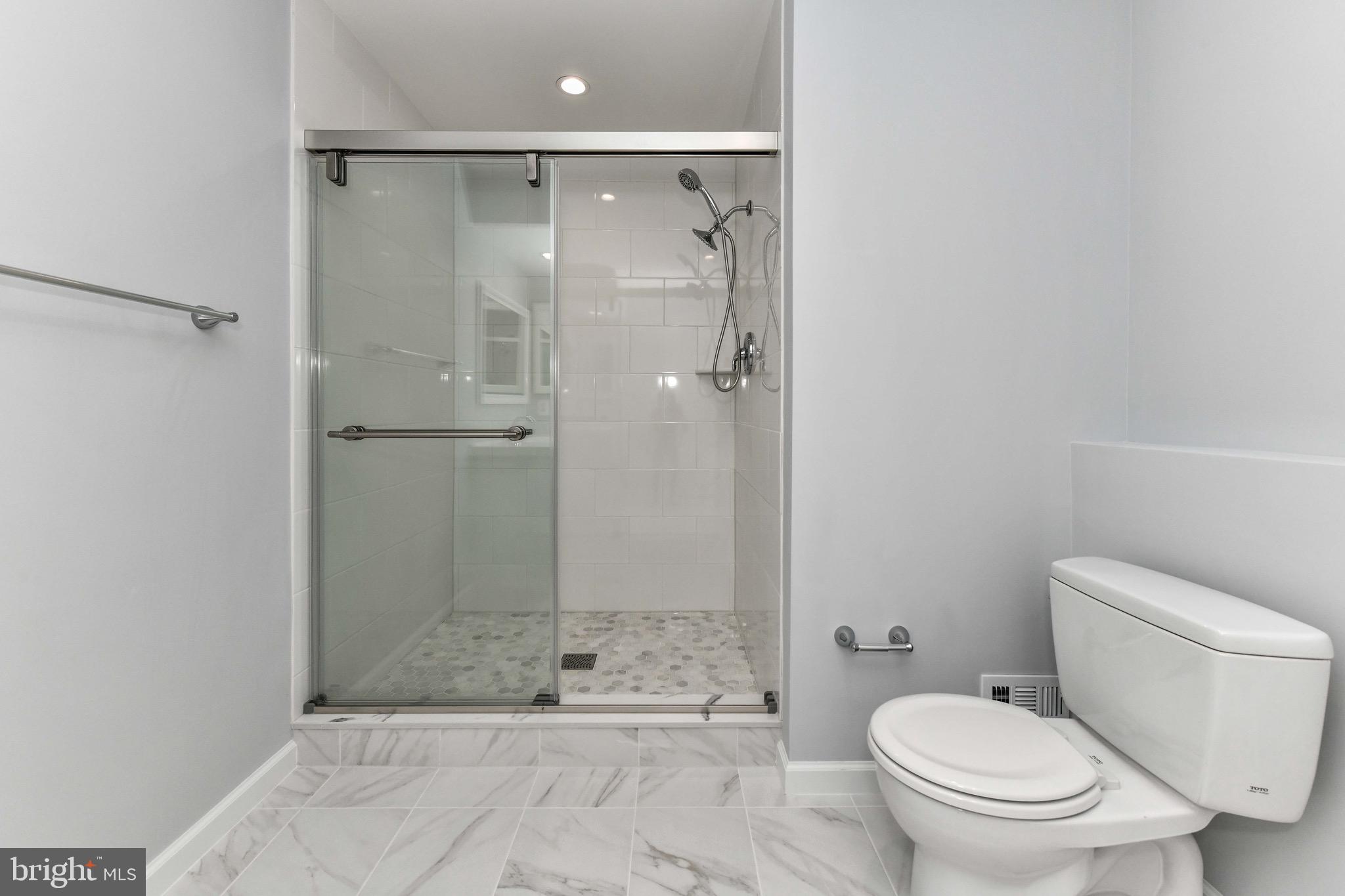 MCLEAN PROVINCE - Residential