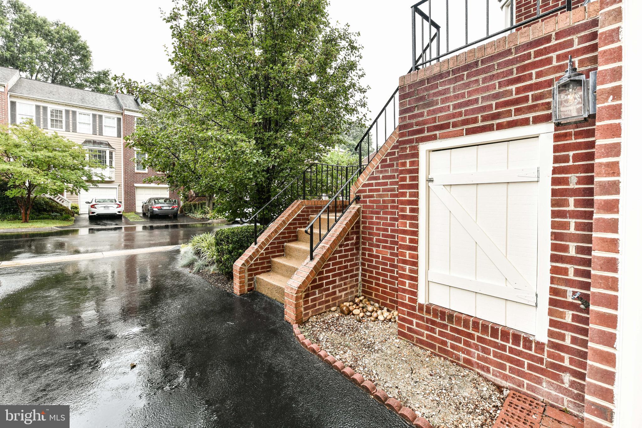 MCLEAN PROVINCE - Residential