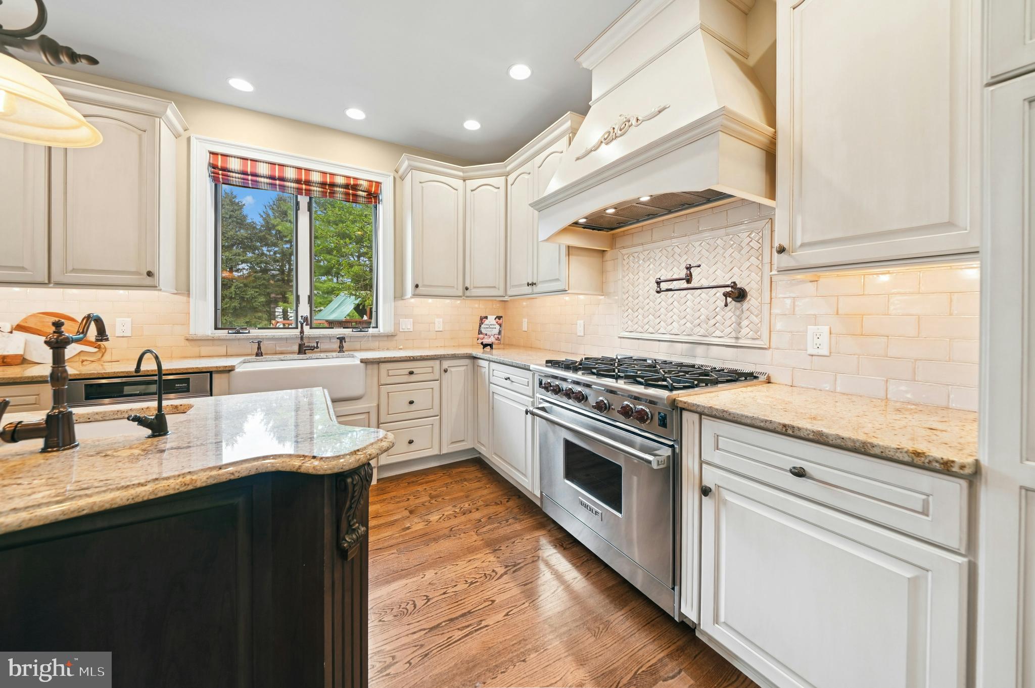 3735 W WASHINGTON STREET