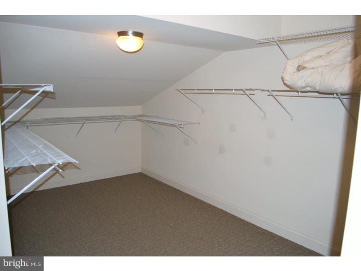 OAK HILL - Residential