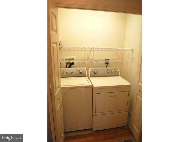 OAK HILL - Residential