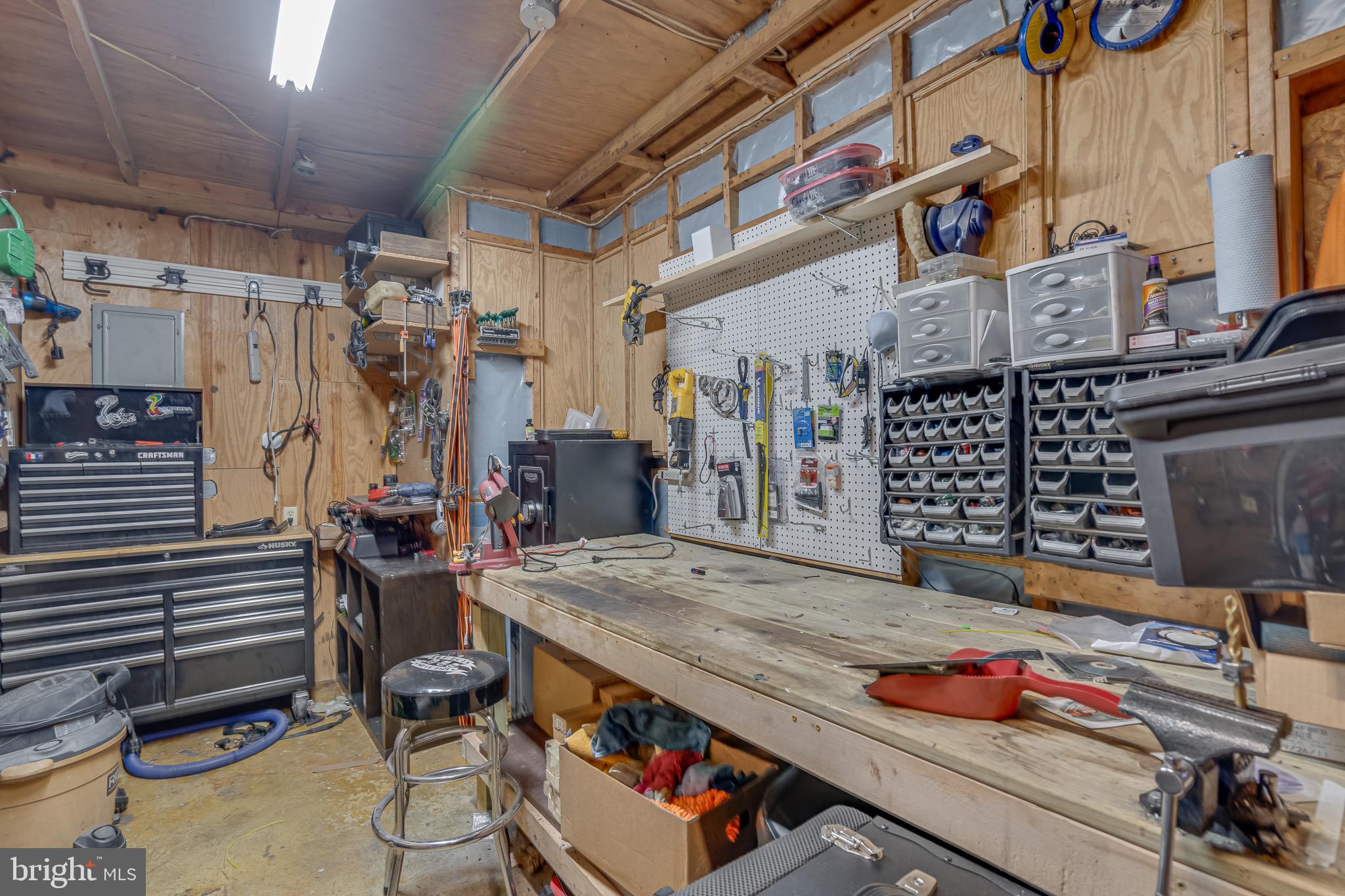 WOODBRIER MANOR - Residential