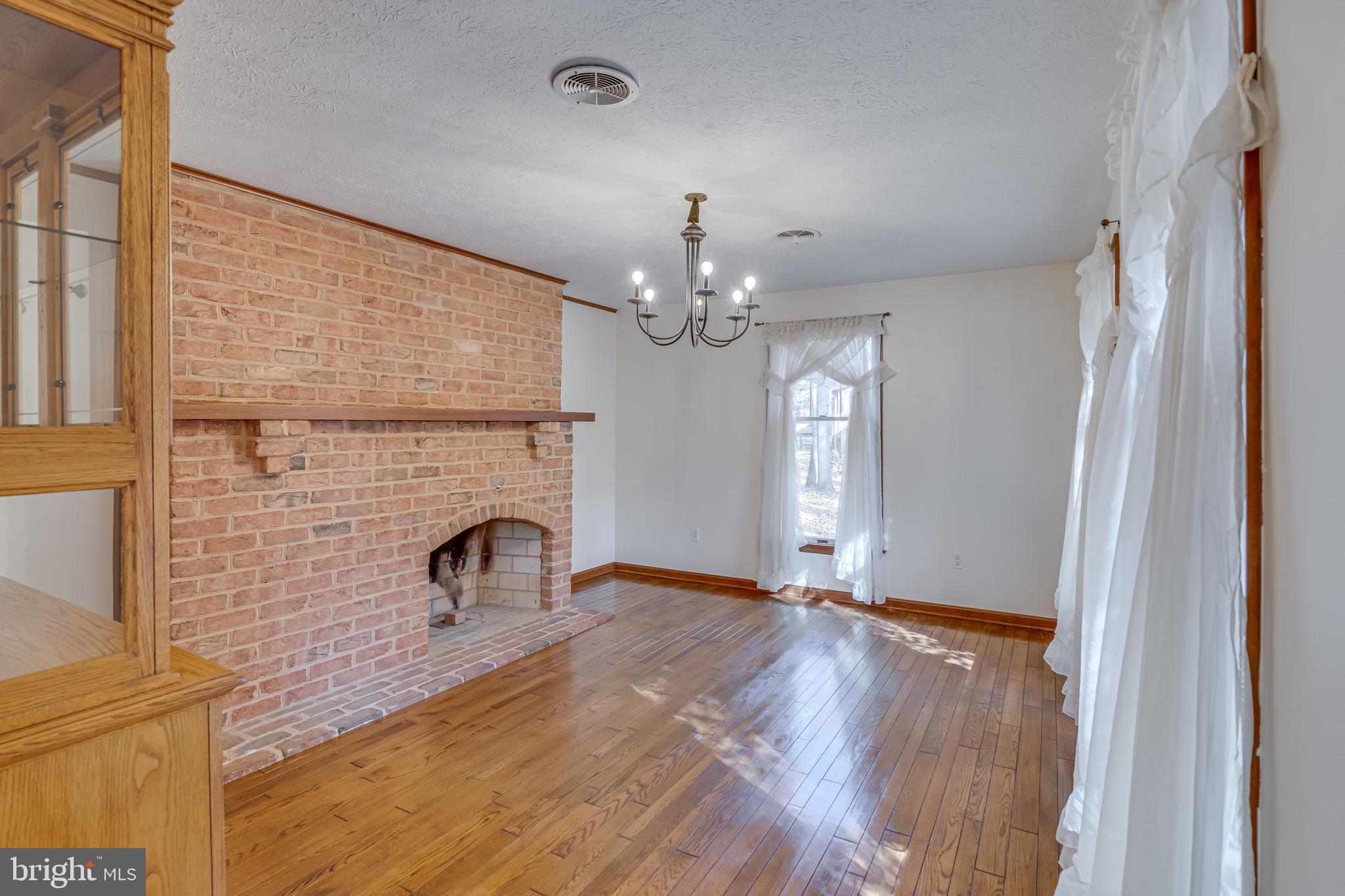 WOODBRIER MANOR - Residential